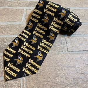 Minnesota Vikings Tie NWT 58 inch Ralph Martin Co.